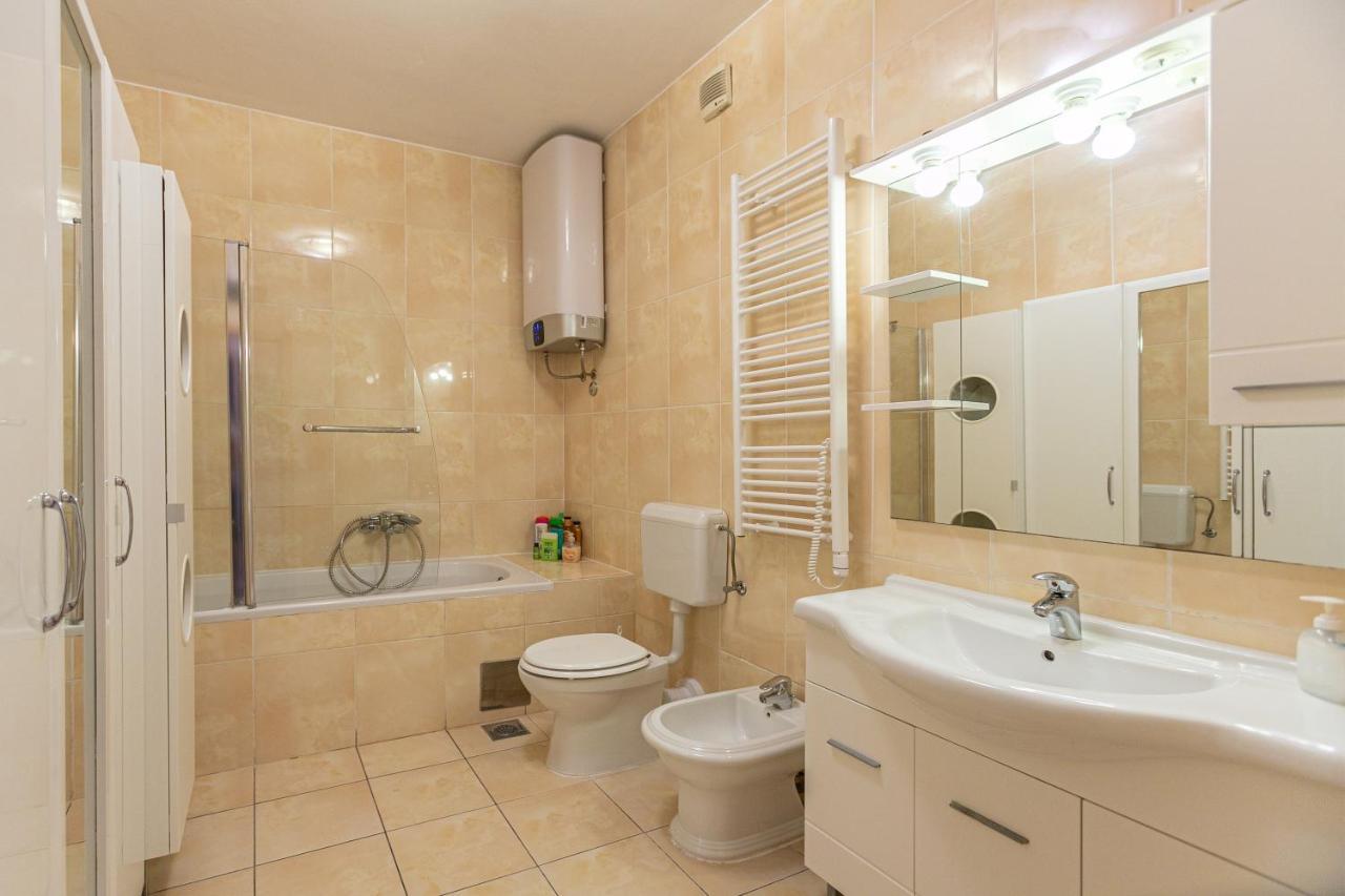 Apartment Relax Whit Big Terrace 170M2 Near The Beach Split Exteriér fotografie